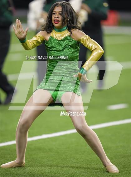 Thumbnail 1 in DeSoto vs. Duncanville (UIL 6A D1 Quarterfinals Playoff) photogallery.