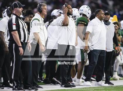 Thumbnail 2 in DeSoto vs. Duncanville (UIL 6A D1 Quarterfinals Playoff) photogallery.