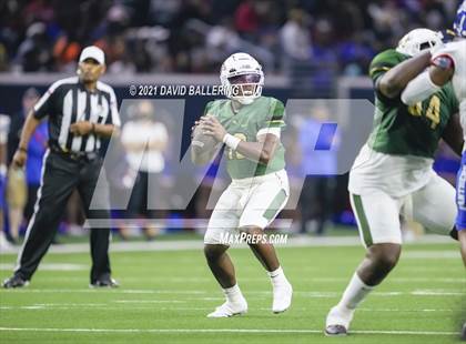 Thumbnail 2 in DeSoto vs. Duncanville (UIL 6A D1 Quarterfinals Playoff) photogallery.