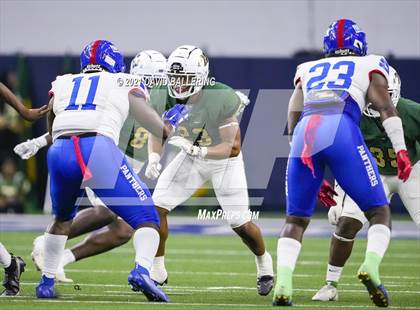 Thumbnail 3 in DeSoto vs. Duncanville (UIL 6A D1 Quarterfinals Playoff) photogallery.