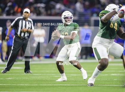 Thumbnail 1 in DeSoto vs. Duncanville (UIL 6A D1 Quarterfinals Playoff) photogallery.
