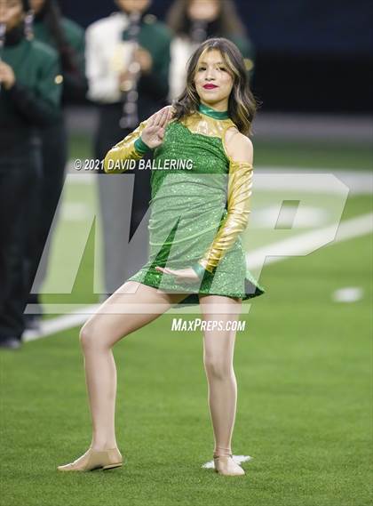 Thumbnail 2 in DeSoto vs. Duncanville (UIL 6A D1 Quarterfinals Playoff) photogallery.