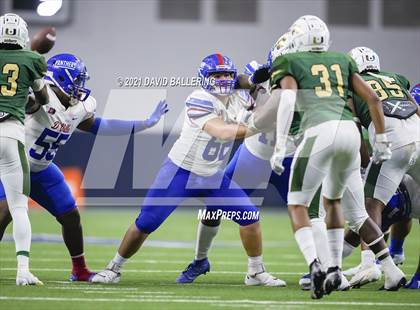 Thumbnail 2 in DeSoto vs. Duncanville (UIL 6A D1 Quarterfinals Playoff) photogallery.