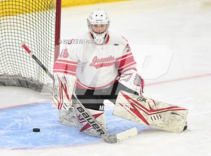 Thumbnail 1 in Greenwich vs. Fairfield Prep (CIAC DI Semifinal) photogallery.