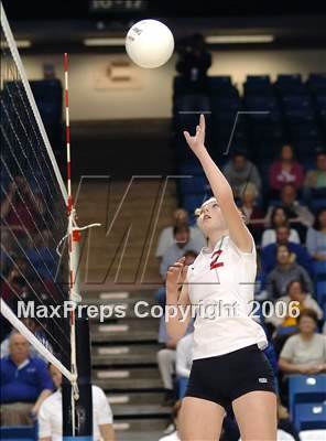Thumbnail 2 in Castilleja vs. Bakersfield Christian (State D5 Final) photogallery.