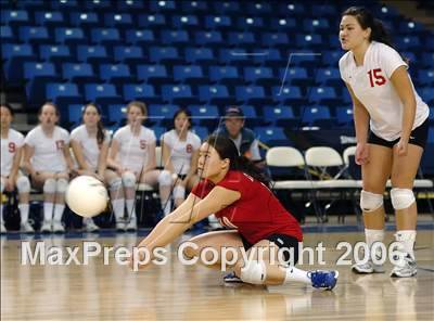 Thumbnail 2 in Castilleja vs. Bakersfield Christian (State D5 Final) photogallery.
