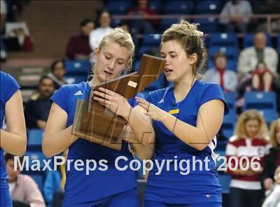 Thumbnail 2 in Castilleja vs. Bakersfield Christian (State D5 Final) photogallery.