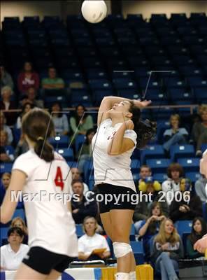 Thumbnail 1 in Castilleja vs. Bakersfield Christian (State D5 Final) photogallery.