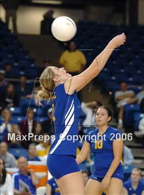 Thumbnail 1 in Castilleja vs. Bakersfield Christian (State D5 Final) photogallery.