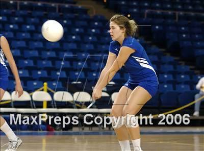 Thumbnail 3 in Castilleja vs. Bakersfield Christian (State D5 Final) photogallery.