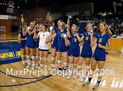 Thumbnail 2 in Castilleja vs. Bakersfield Christian (State D5 Final) photogallery.