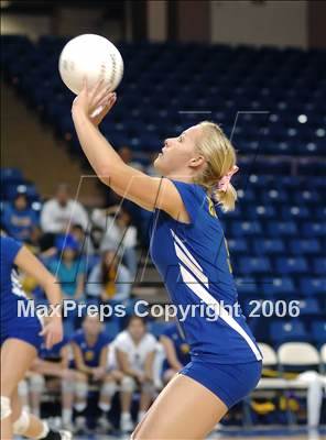 Thumbnail 3 in Castilleja vs. Bakersfield Christian (State D5 Final) photogallery.