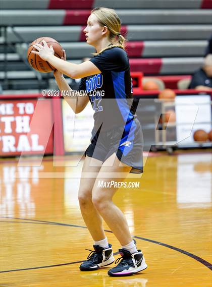 Thumbnail 2 in Hamilton Southeastern vs Springboro photogallery.