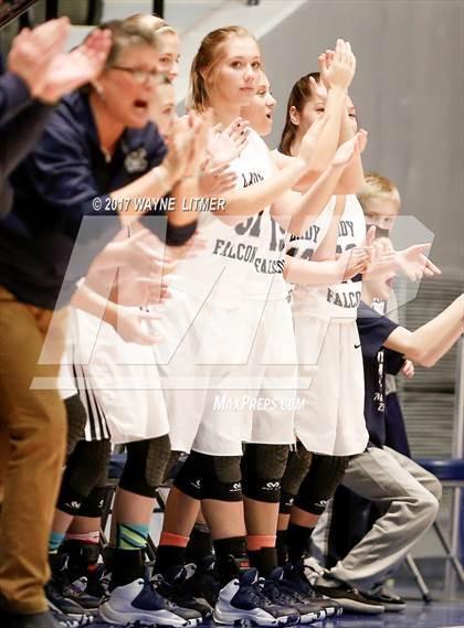 Thumbnail 2 in Harlan vs Monroe County photogallery.