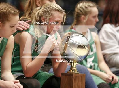 Thumbnail 1 in Harlan vs Monroe County photogallery.