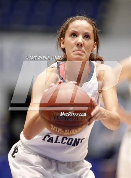 Thumbnail 1 in Harlan vs Monroe County photogallery.