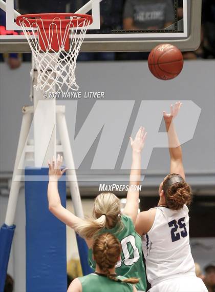 Thumbnail 1 in Harlan vs Monroe County photogallery.