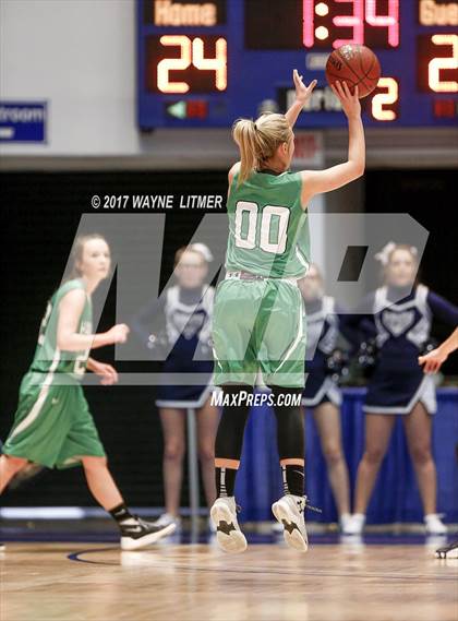 Thumbnail 1 in Harlan vs Monroe County photogallery.