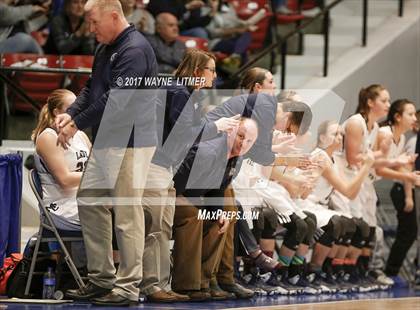 Thumbnail 1 in Harlan vs Monroe County photogallery.