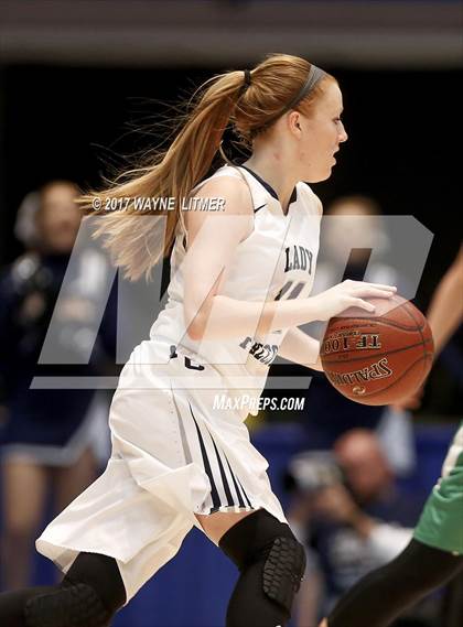 Thumbnail 3 in Harlan vs Monroe County photogallery.