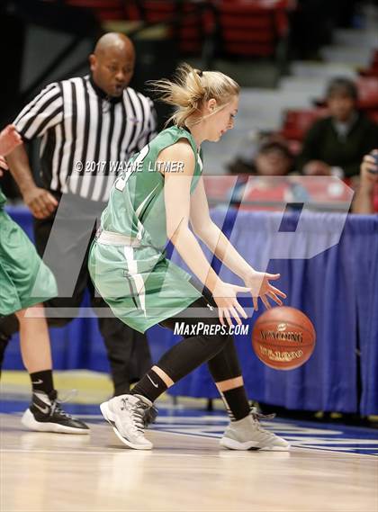 Thumbnail 3 in Harlan vs Monroe County photogallery.