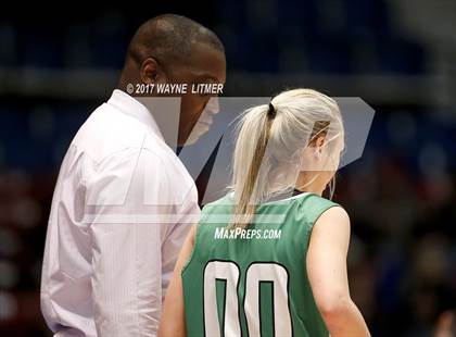 Thumbnail 2 in Harlan vs Monroe County photogallery.