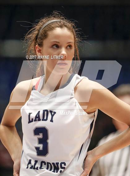 Thumbnail 3 in Harlan vs Monroe County photogallery.