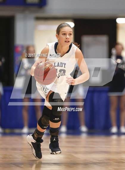 Thumbnail 2 in Harlan vs Monroe County photogallery.