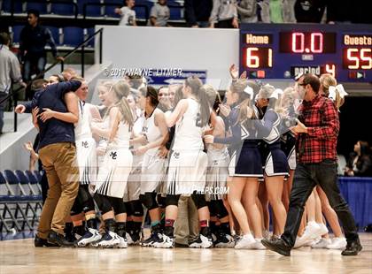 Thumbnail 2 in Harlan vs Monroe County photogallery.