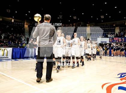 Thumbnail 1 in Harlan vs Monroe County photogallery.
