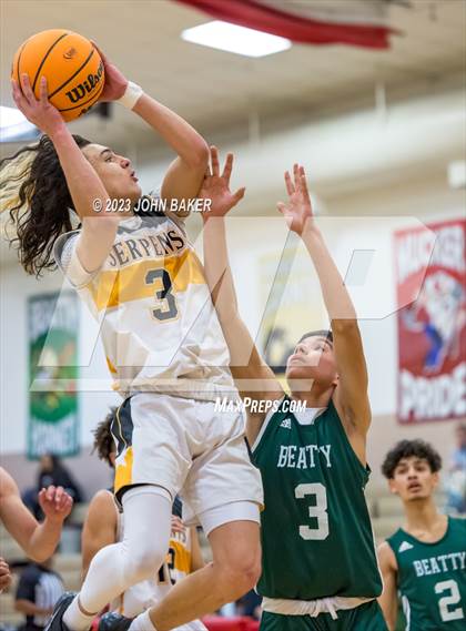 Thumbnail 2 in Mineral County vs. Beatty (NIAA 1A Central League Semifinal) photogallery.