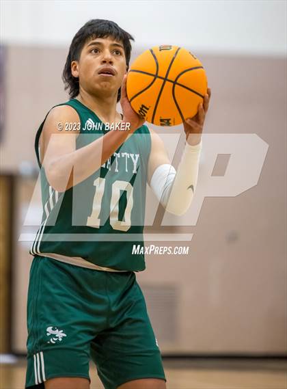 Thumbnail 2 in Mineral County vs. Beatty (NIAA 1A Central League Semifinal) photogallery.