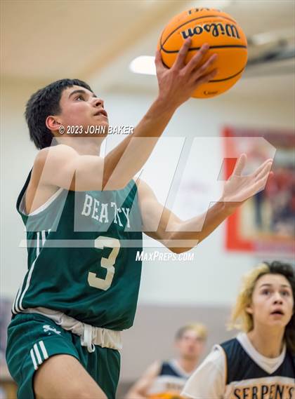 Thumbnail 2 in Mineral County vs. Beatty (NIAA 1A Central League Semifinal) photogallery.