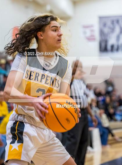 Thumbnail 2 in Mineral County vs. Beatty (NIAA 1A Central League Semifinal) photogallery.