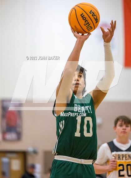 Thumbnail 3 in Mineral County vs. Beatty (NIAA 1A Central League Semifinal) photogallery.