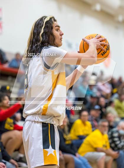Thumbnail 1 in Mineral County vs. Beatty (NIAA 1A Central League Semifinal) photogallery.