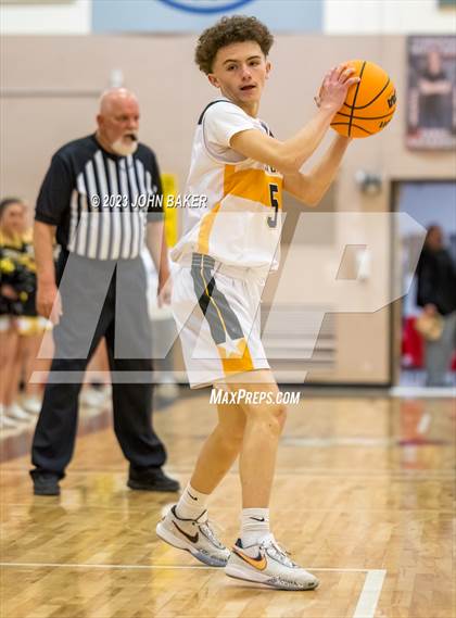 Thumbnail 3 in Mineral County vs. Beatty (NIAA 1A Central League Semifinal) photogallery.