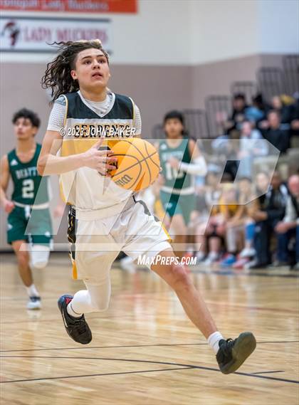 Thumbnail 1 in Mineral County vs. Beatty (NIAA 1A Central League Semifinal) photogallery.