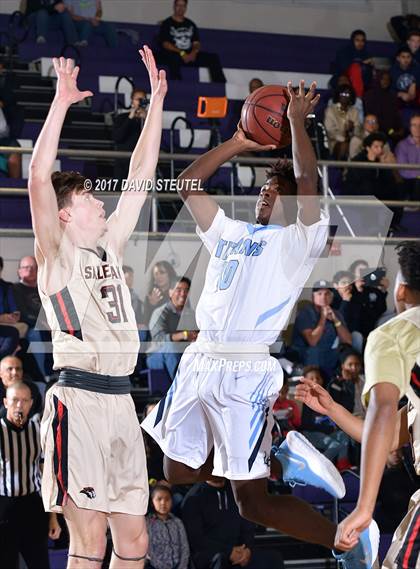Thumbnail 2 in Salesian College Preparatory vs. Burbank (St. Hope Elite Classic) photogallery.