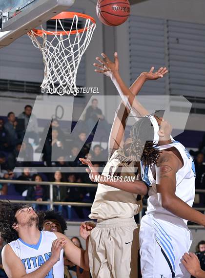 Thumbnail 3 in Salesian College Preparatory vs. Burbank (St. Hope Elite Classic) photogallery.