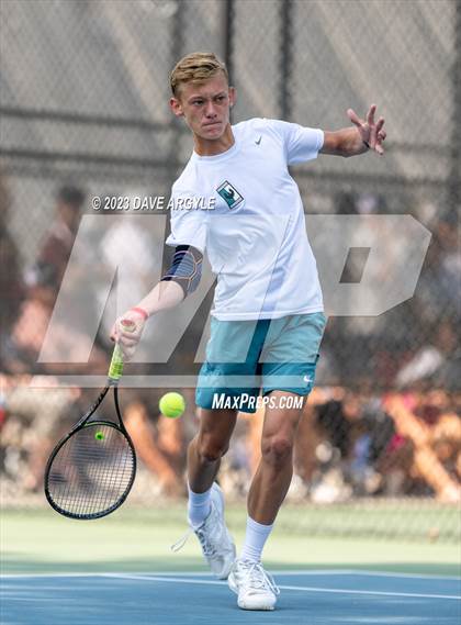 Thumbnail 1 in UHSAA 6A Semifinals photogallery.