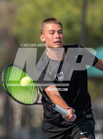 Thumbnail 1 in UHSAA 6A Semifinals photogallery.