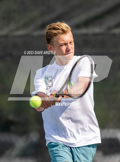 Thumbnail 3 in UHSAA 6A Semifinals photogallery.