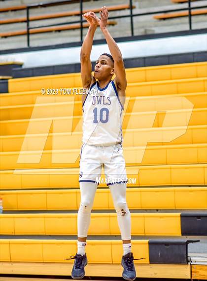 Thumbnail 2 in Olathe West vs Wyandotte (West Varsity Boy's Tournament) photogallery.