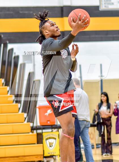 Thumbnail 3 in Olathe West vs Wyandotte (West Varsity Boy's Tournament) photogallery.