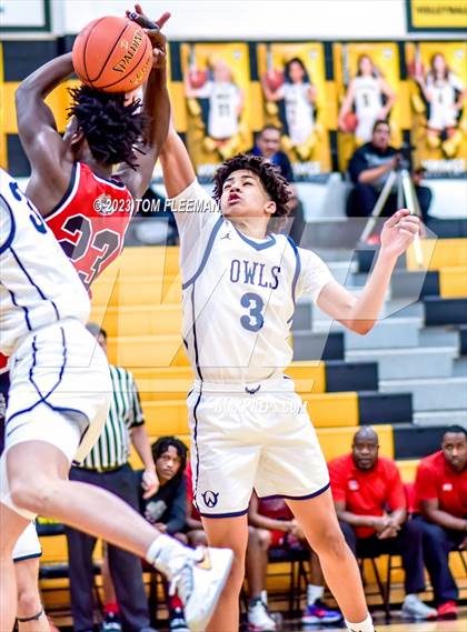 Thumbnail 2 in Olathe West vs Wyandotte (West Varsity Boy's Tournament) photogallery.