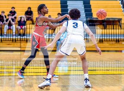 Thumbnail 2 in Olathe West vs Wyandotte (West Varsity Boy's Tournament) photogallery.