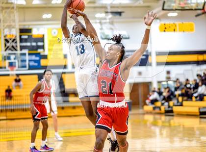 Thumbnail 2 in Olathe West vs Wyandotte (West Varsity Boy's Tournament) photogallery.