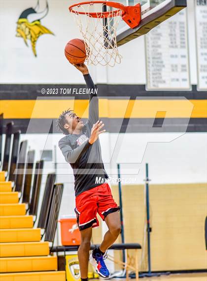 Thumbnail 2 in Olathe West vs Wyandotte (West Varsity Boy's Tournament) photogallery.