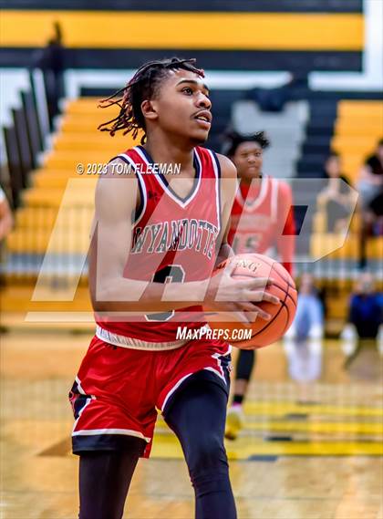 Thumbnail 2 in Olathe West vs Wyandotte (West Varsity Boy's Tournament) photogallery.